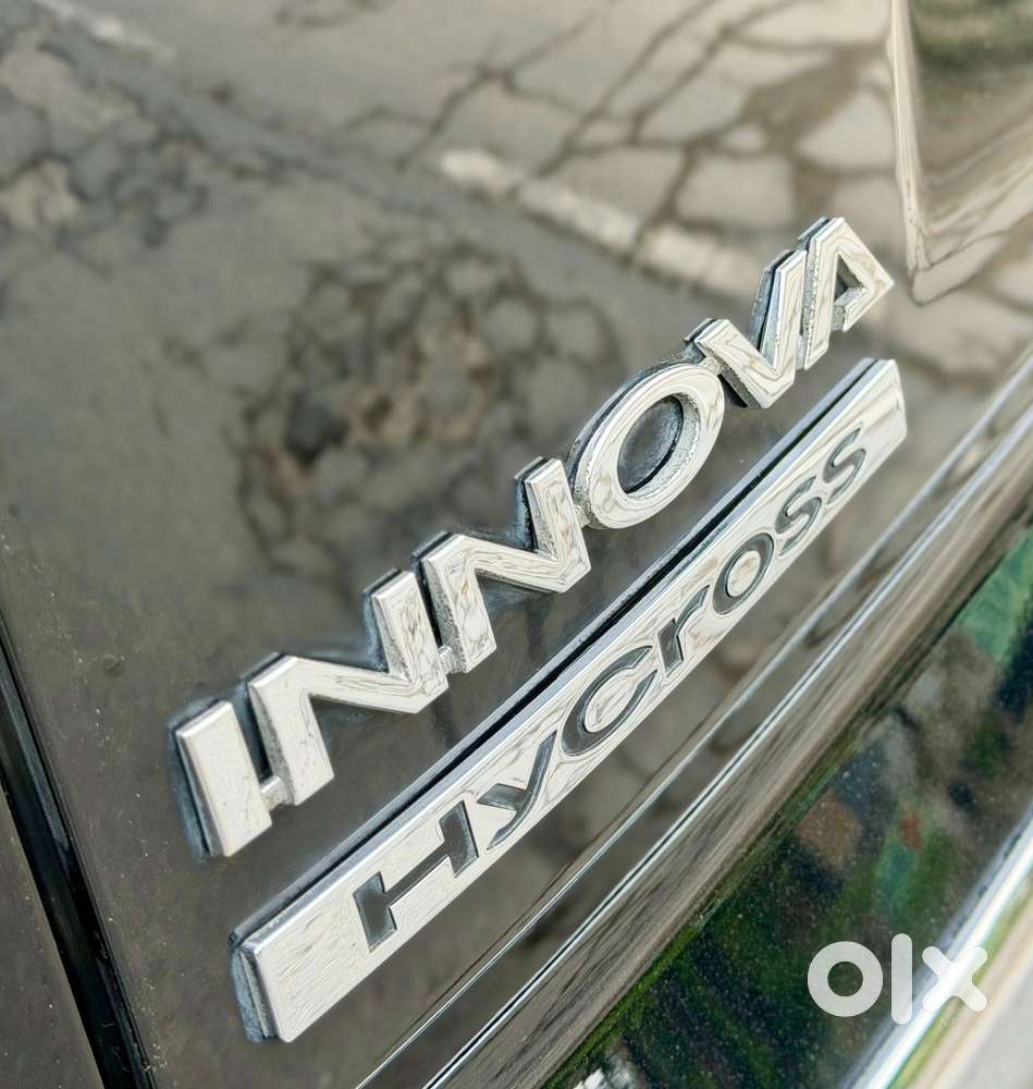 Toyota Innova Hycross 2.0 Zx Hybrid 7 Str, 2024, Petrol