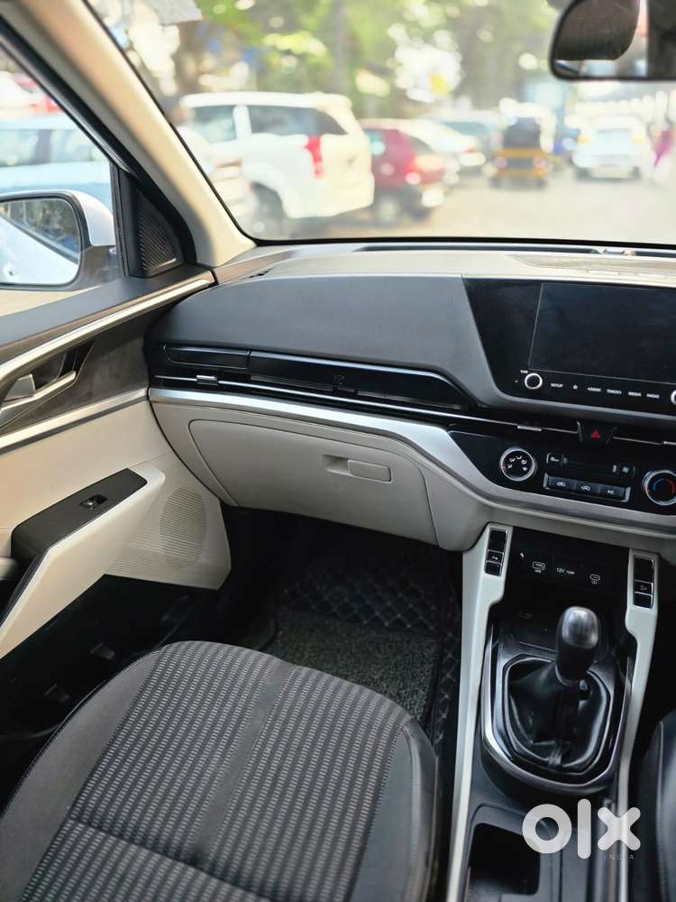 Kia Carens 1.5 Prestige 7 Str, 2023, Petrol