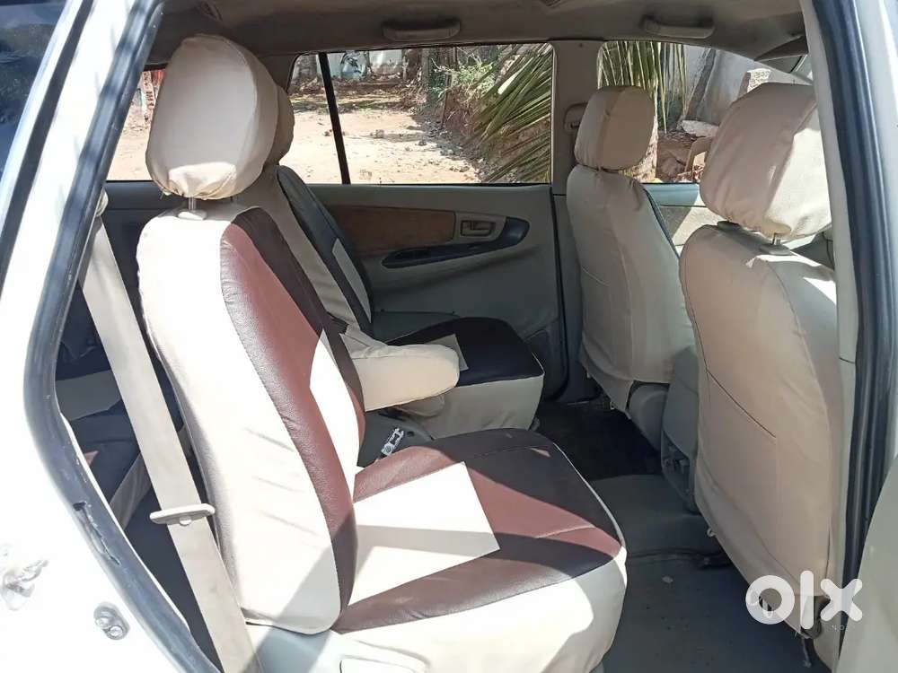 Toyota Innova 2012 Diesel Well Maintained