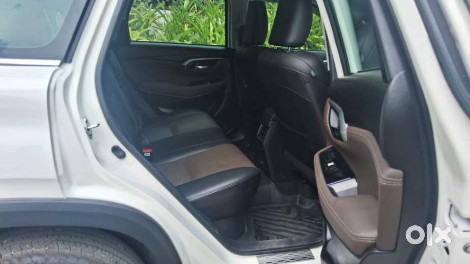 Toyota Urban Cruiser Hyryder 1.5 V Hybrid, 2025, Petrol