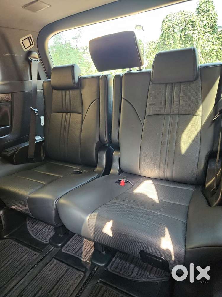 Toyota Vellfire Vip &ndash; Executive Lounge, 2022, Petrol
