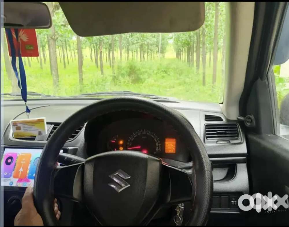 Maruti Suzuki Swift Lxi 2011