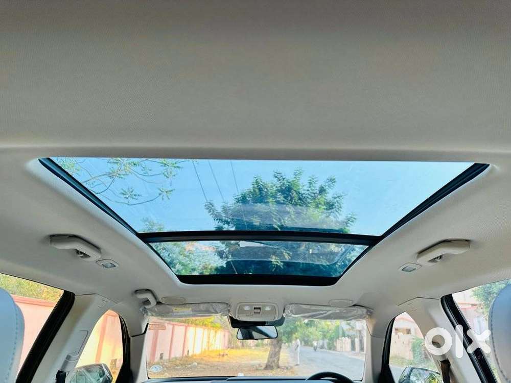 Mahindra Xuv700 2.0 Ax 7 Petrol At Luxury Pack Str, 2024, Petrol