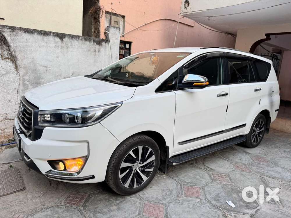 Toyota Innova Crysta 2024 Diesel 30000 Km Driven