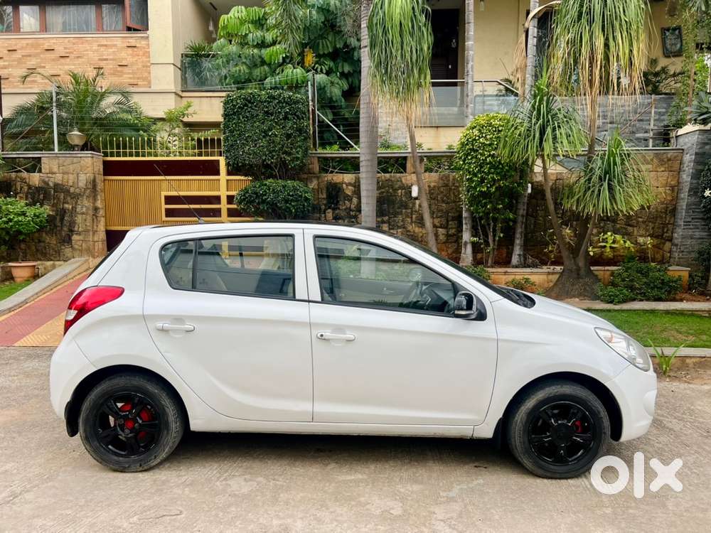 Hyundai I20 Sportz Petrol 2012