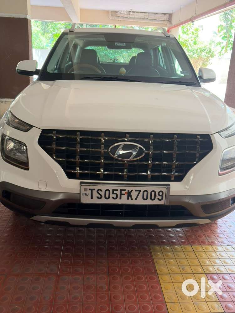 Hyundai Venue 2021 Model - Mint Condition (showroom Track)