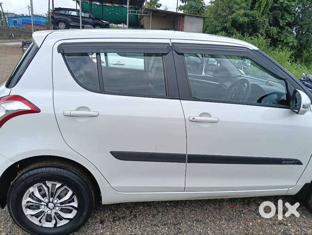 Maruti Suzuki Swift Vxi 2016