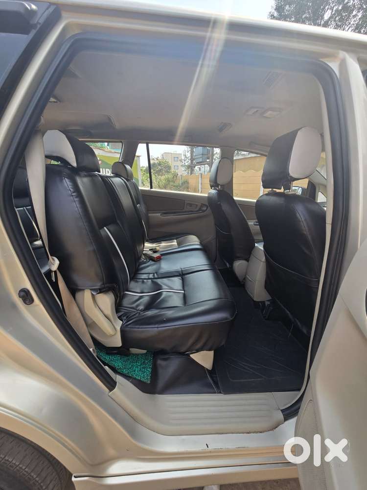 Toyota Innova 2.5 G (diesel) 8 Seater, 2015, Diesel