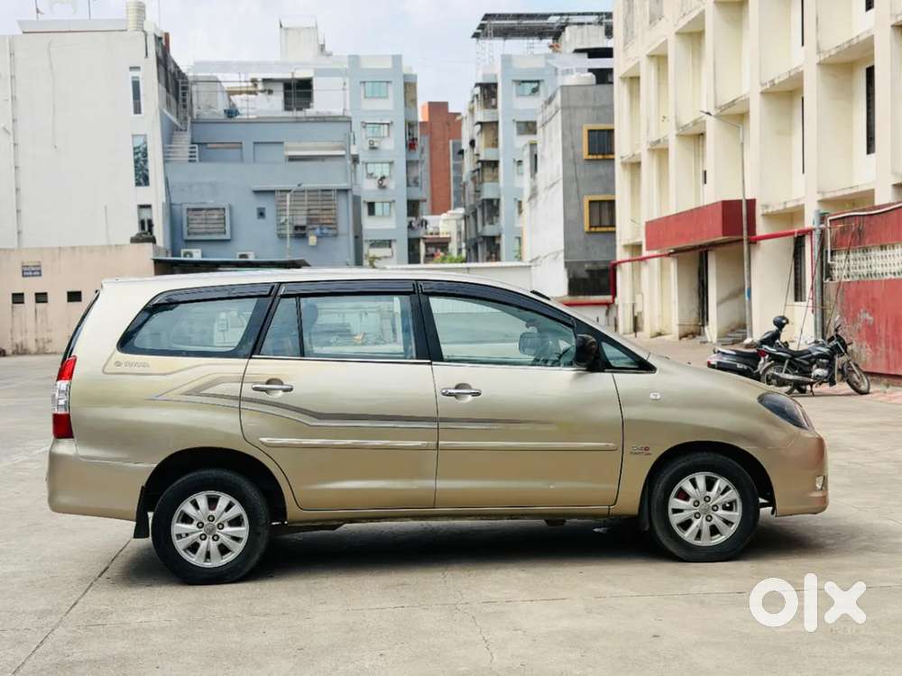 Toyota Innova 2.5 Vx 7 Seater Bs Iv, 2011, Diesel