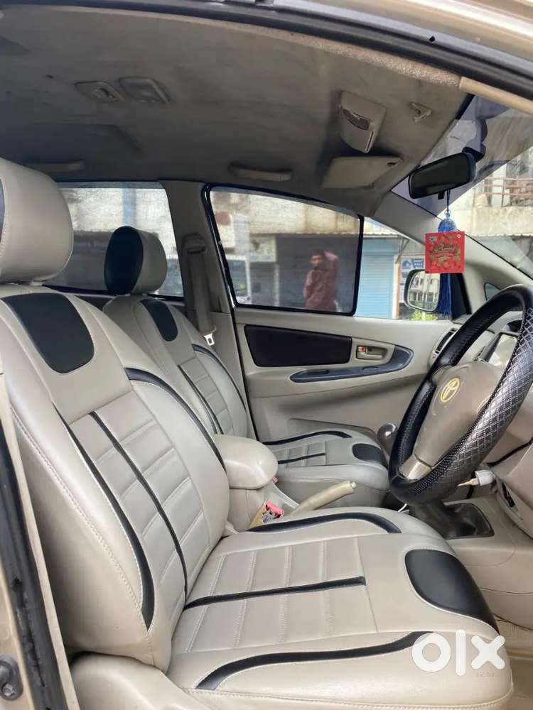 Toyota Innova 2010 Diesel 225000 Km Driven