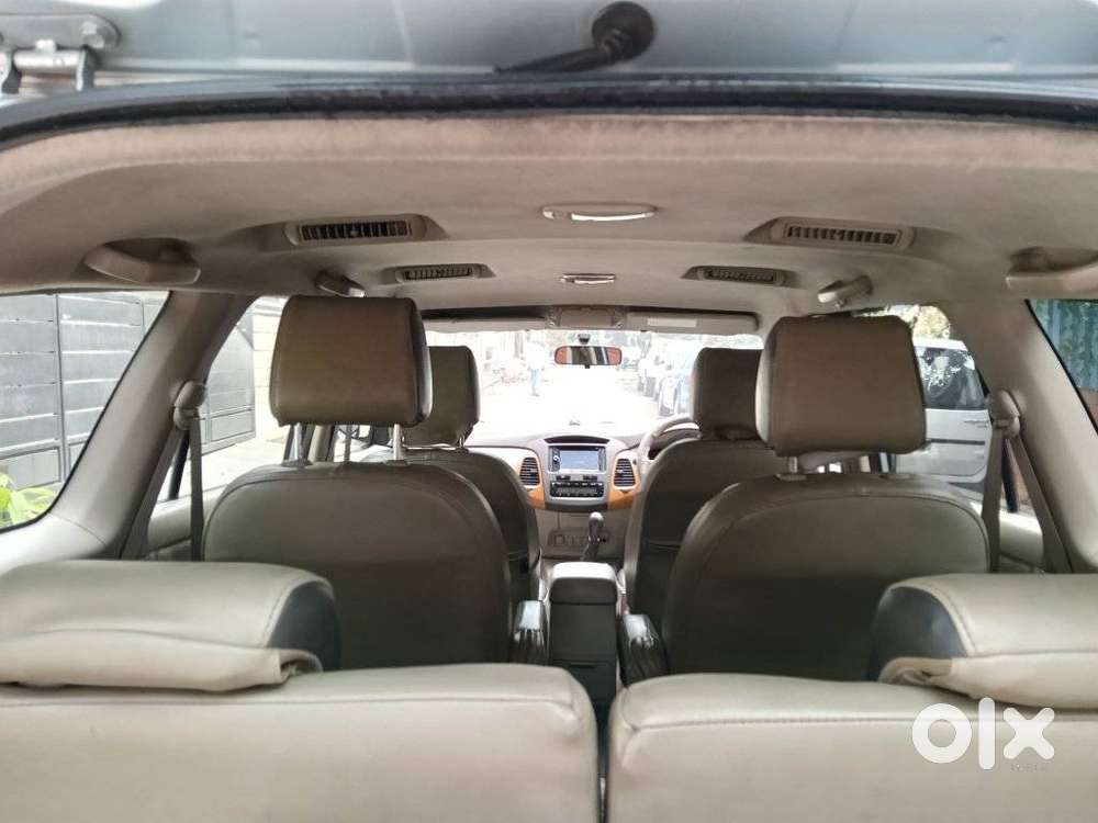 Toyota Innova 2.5 Ev Ps 7 Str Bs-iii, 2011, Diesel