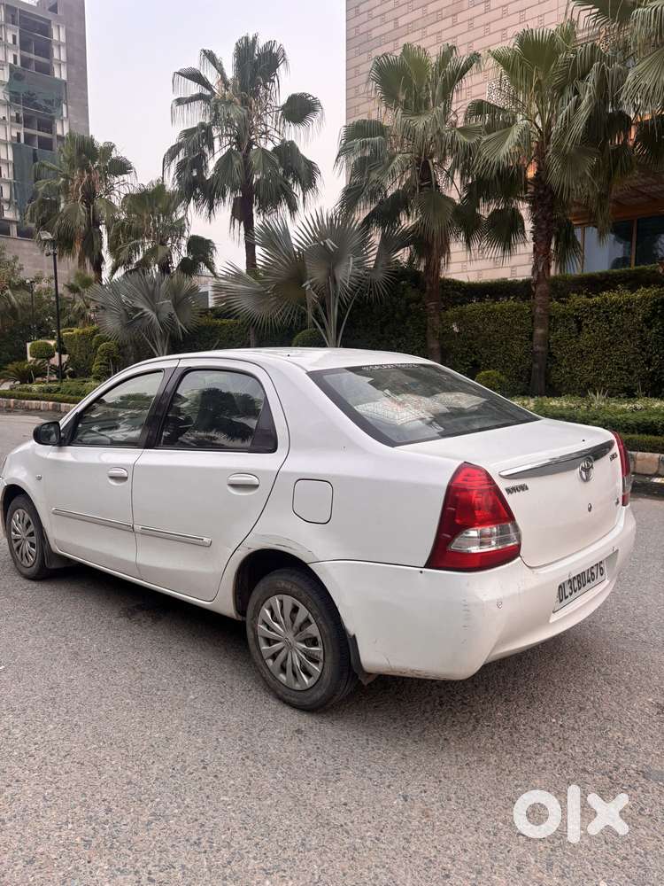 Toyota Etios Cross 1.2l G, 2011, Petrol