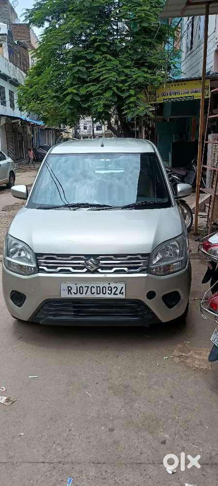 Mujhe Kar Bahut Acchi Lagti Hai Wagonr