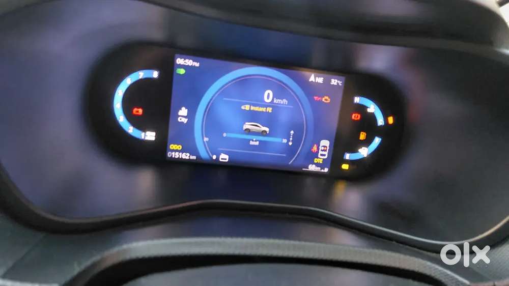 Tata Nexon 2024 Petrol Well Maintained. Price Negotiable.