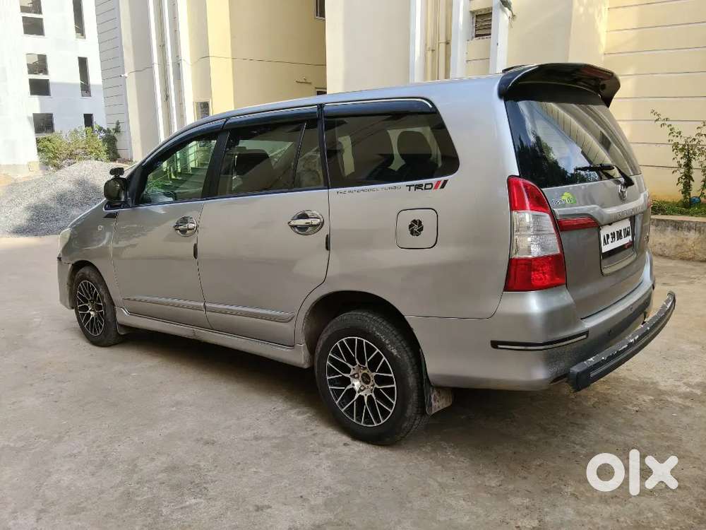 Toyota Innova 2016 Diesel 185000 Km Driven