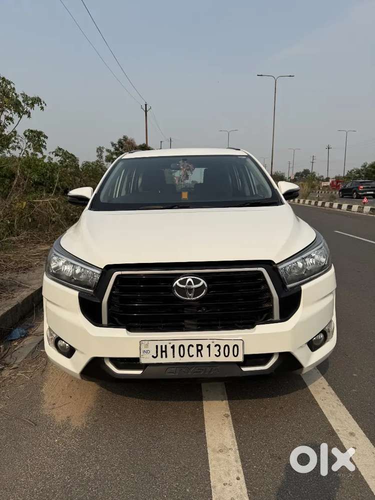 Toyota Innova Crysta 2023