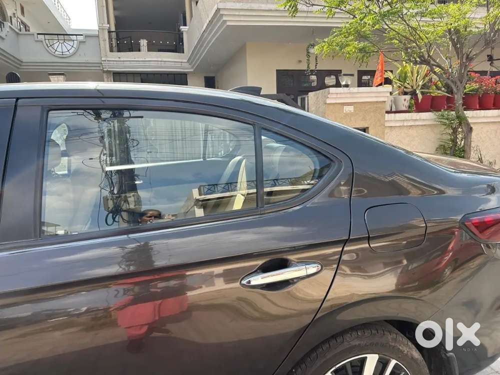 Honda City Zx 2021 Petrol 40500 Km Driven