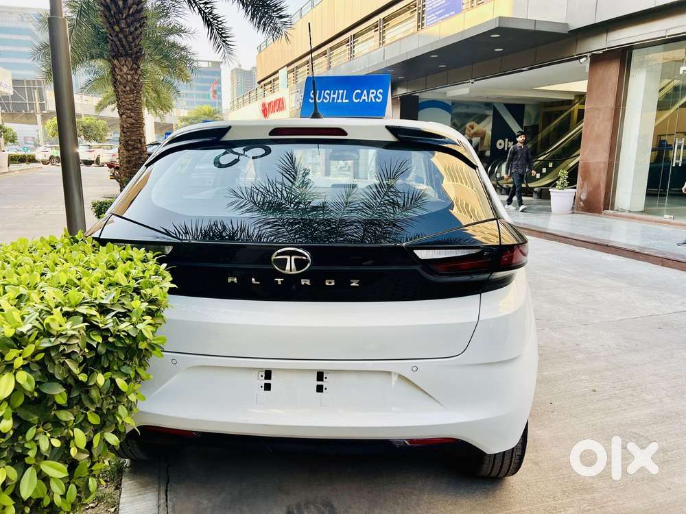 Tata Altroz 1.2 Xt, 2026, Petrol