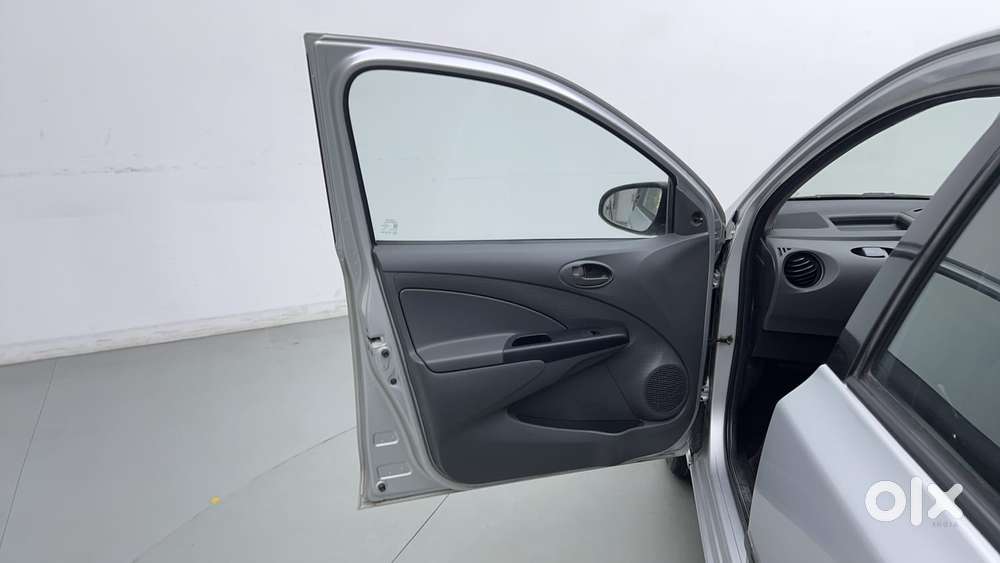 Toyota Etios Liva 2011-2012 G, 2013, Petrol