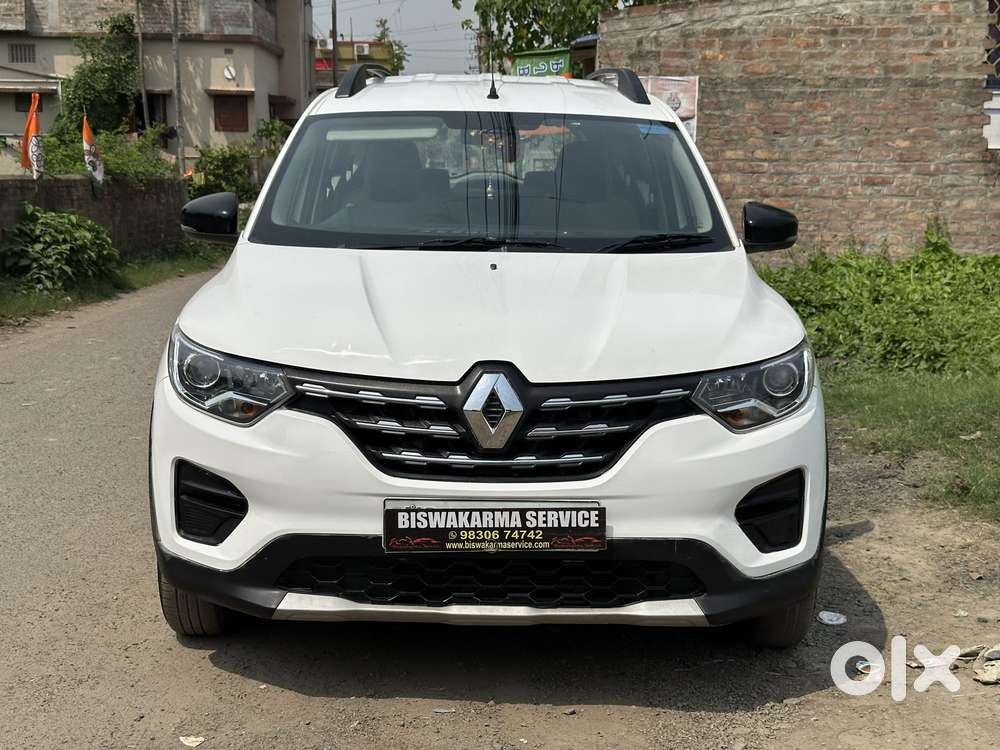 Renault Triber Rxt, 2023, Petrol
