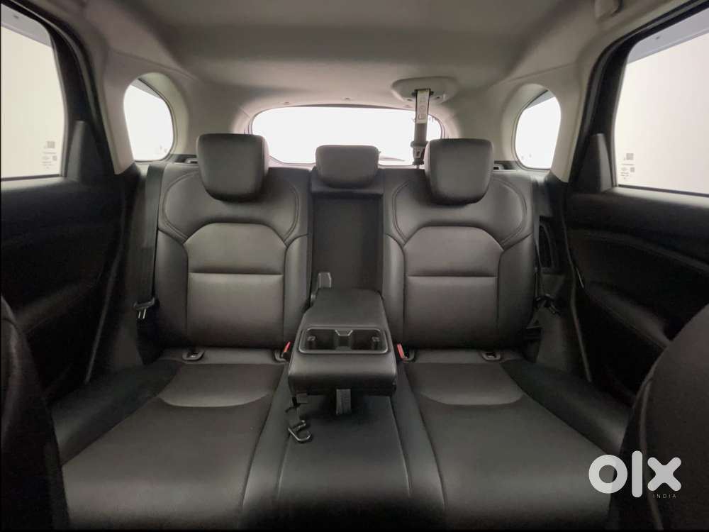 Maruti Suzuki Grand Vitara 1.5 Alpha Plus Intelligent Hybrid Ecvt, 2..