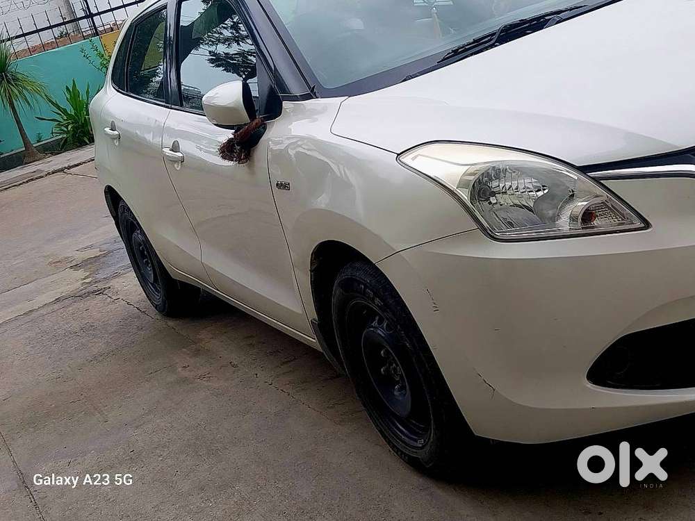 Well Maintained Baleno Diezel With Milage Of 28 Kmpl