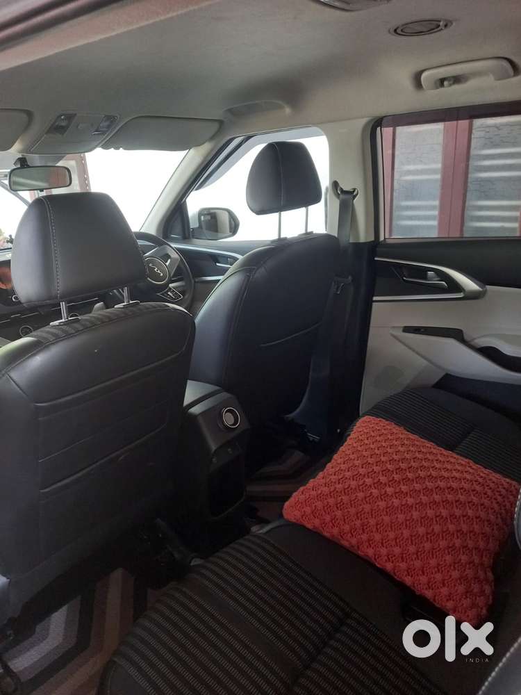 Kia Carens 1.4 Prestige 7 Str, 2022, Petrol