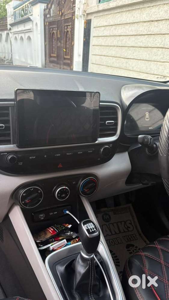 Hyundai Venue 2025 Diesel 8000 Km Driven