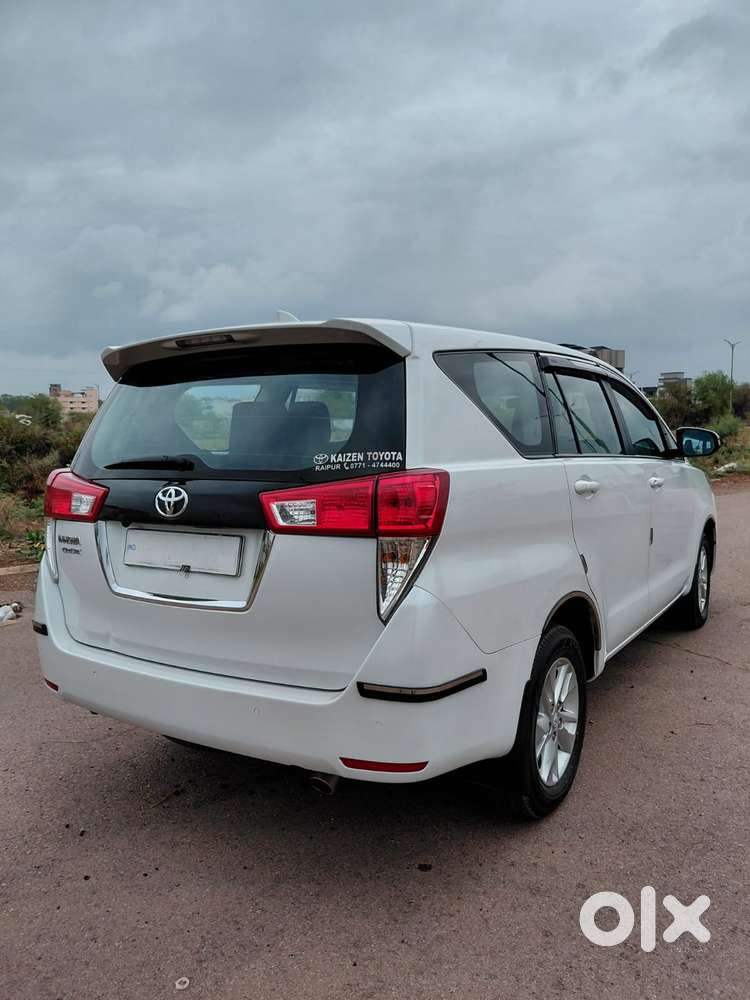Toyota Innova Crysta 2.4 G Mt, 2023, Diesel