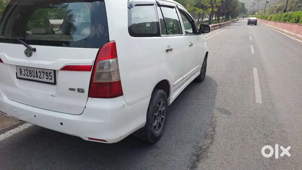 Toyota Innova 2014 Diesel Well Maintained