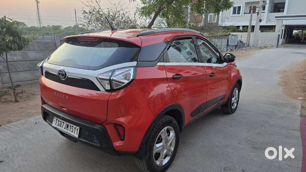Tata Nexon 1.5 Revotorq Xm (s), 2022, Diesel