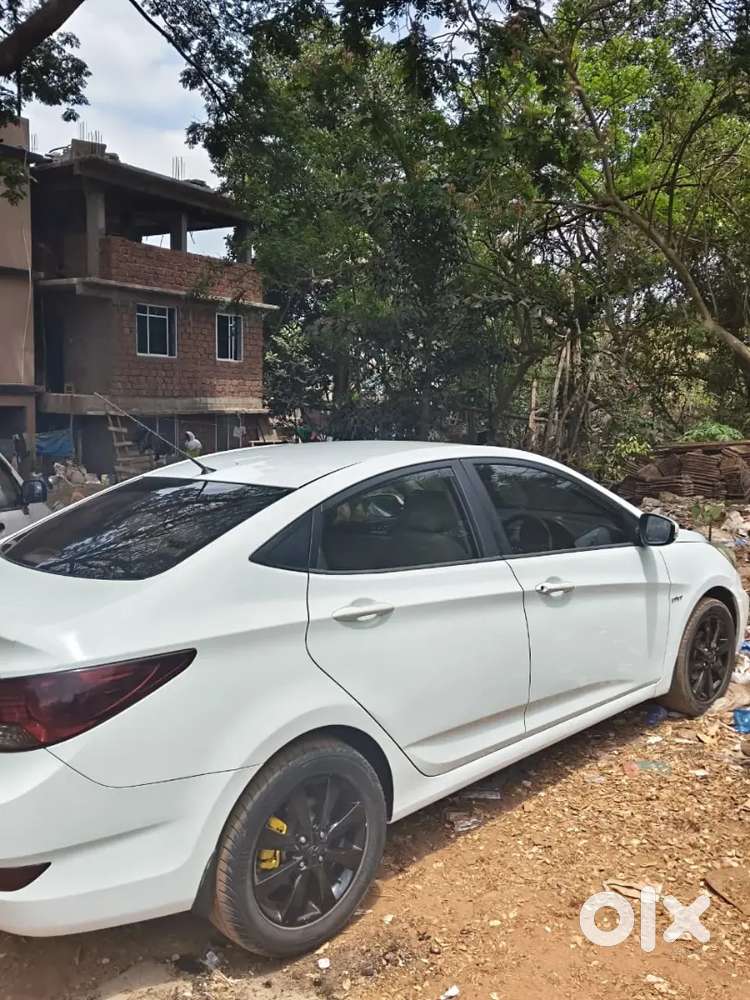 Hyundai Verna 2012 Petrol 93000 Km Driven