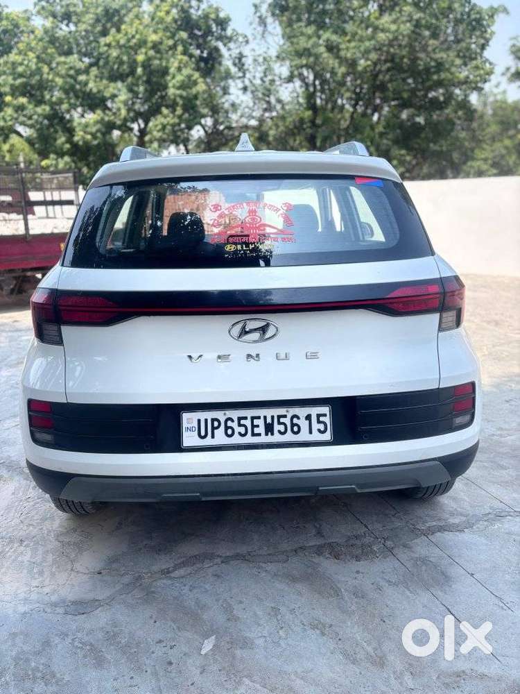 Hyundai New Venue Se, 2023, Petrol