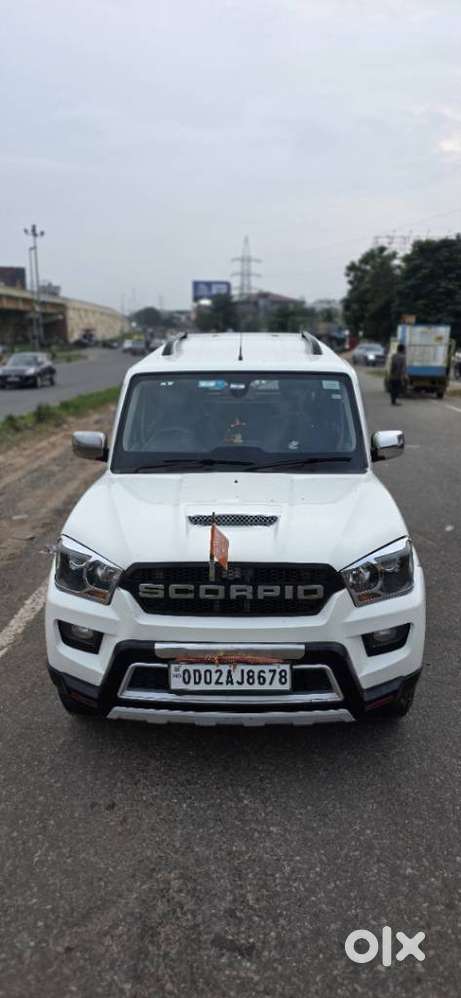 Mahindra Scorpio S10, 2017, Diesel