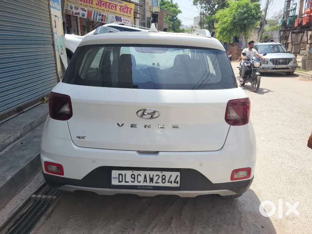 Hyundai Venue 2021 Diesel Well Maintained