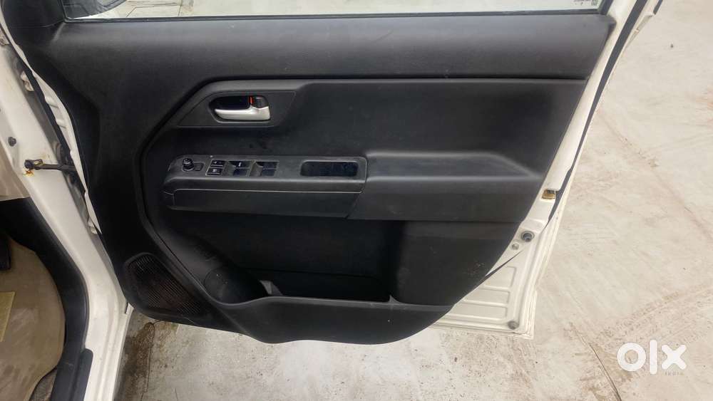 Maruti Suzuki Wagon R Zxi Amt 1.2, 2020, Petrol