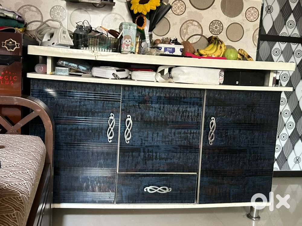 Table to keep at hall