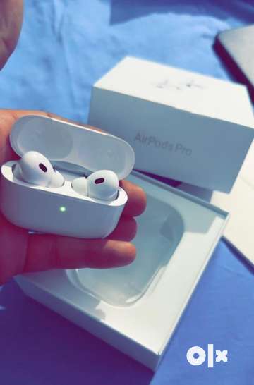 Apple Airpods 2 Pro with box and cable - Accessories - 1753188305