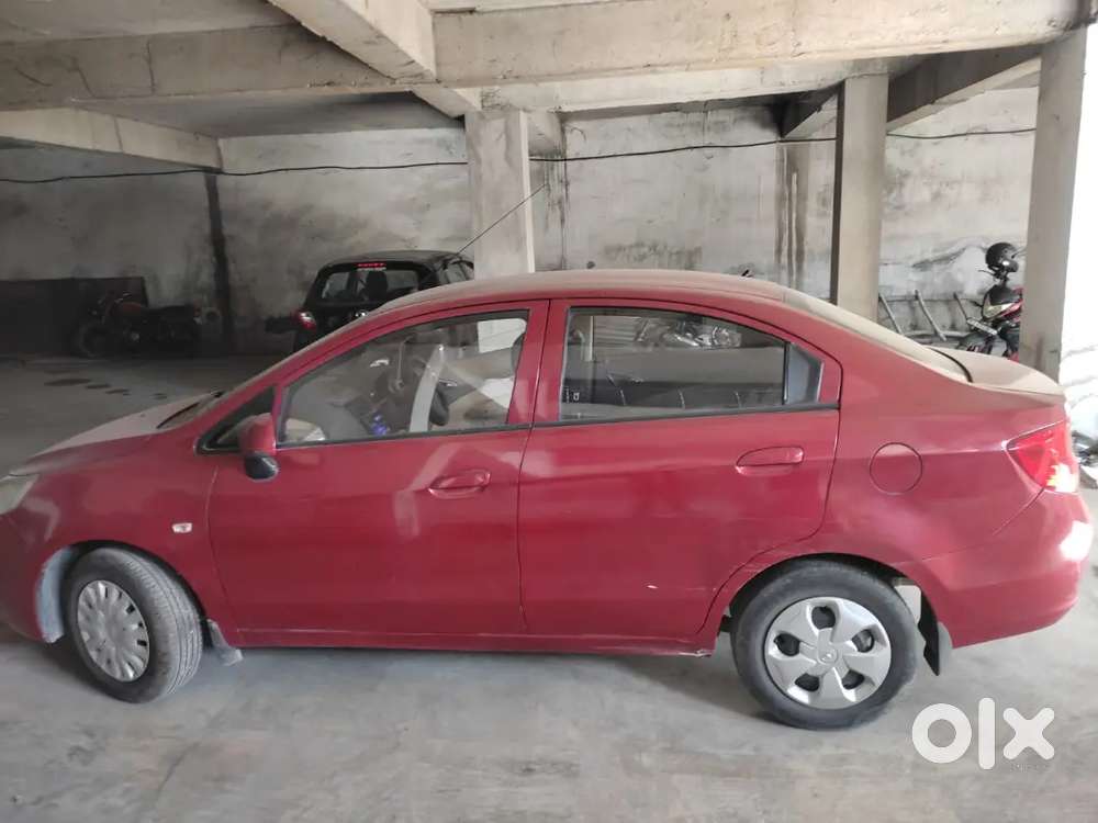 Power Steering
Power Windows (front & Rear)