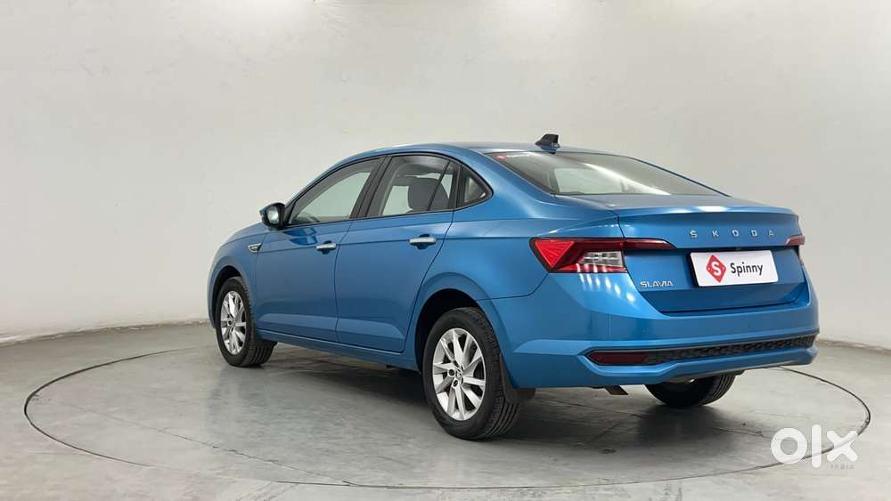 Skoda Slavia Ambition 1.0l Tsi At, 2023, Petrol
