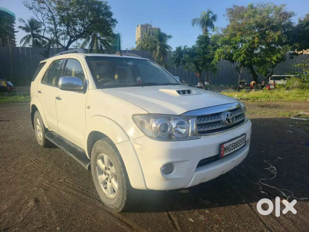 Toyota Fortuner 3.0 2011 With Vvip No For Sale