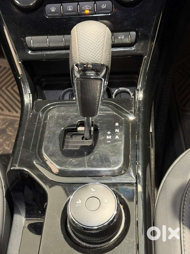 Tata Nexon 1.2 Revotron Xza Plus Luxs Red Dark Edition Amt, 2023, Pe..