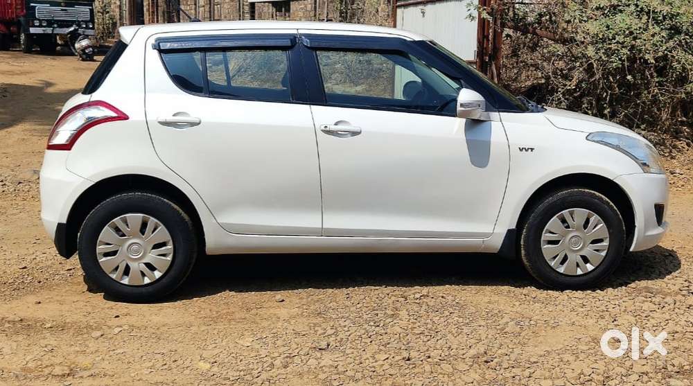 Maruti Suzuki Swift Vxi 1.2 Abs Bs-iv, 2013, Petrol