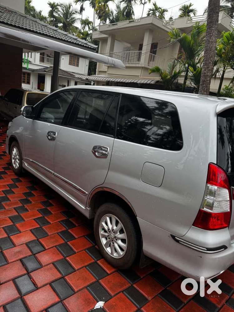 Toyota Innova 2.0 V, 2015, Petrol