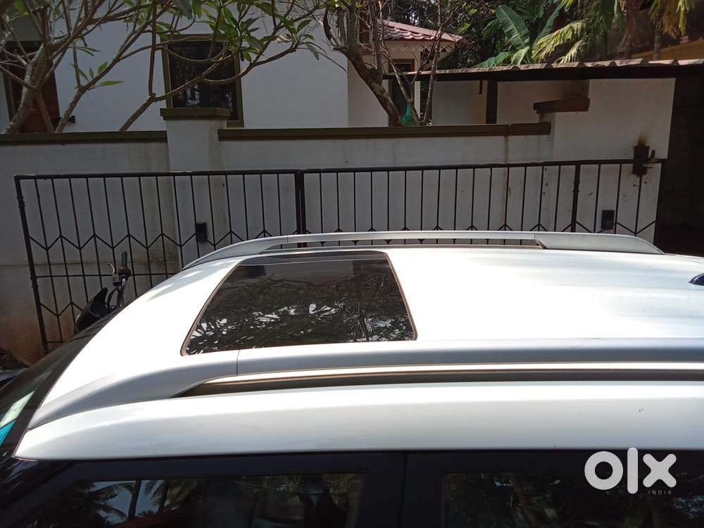 2022 Hyundai Venue Petrol, Km Driven 77000