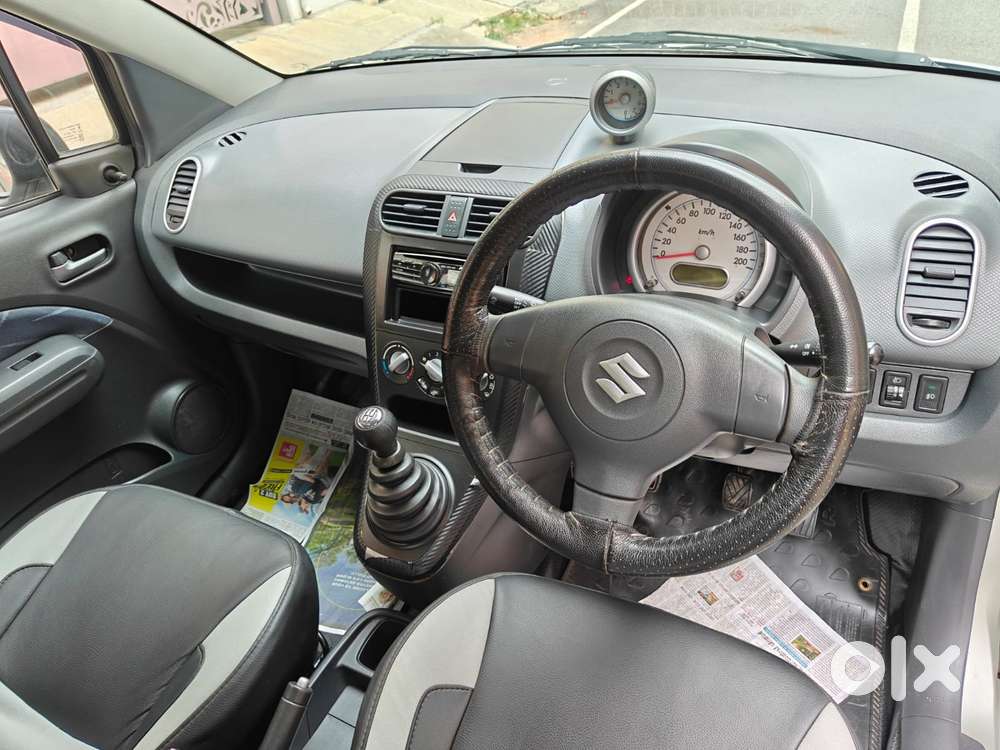 Maruti Suzuki Ritz Vxi, 2011, Petrol