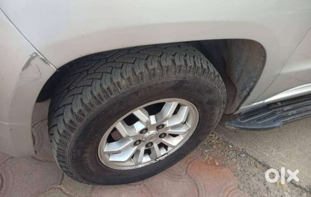 Mahindra Tuv 300 T8 Amt, 2016, Diesel