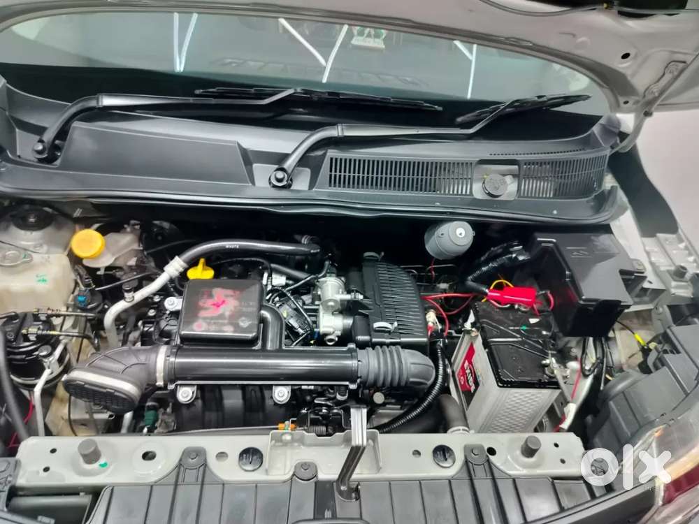 Renault Triber 1.0 Rxe, 2023, Petrol
