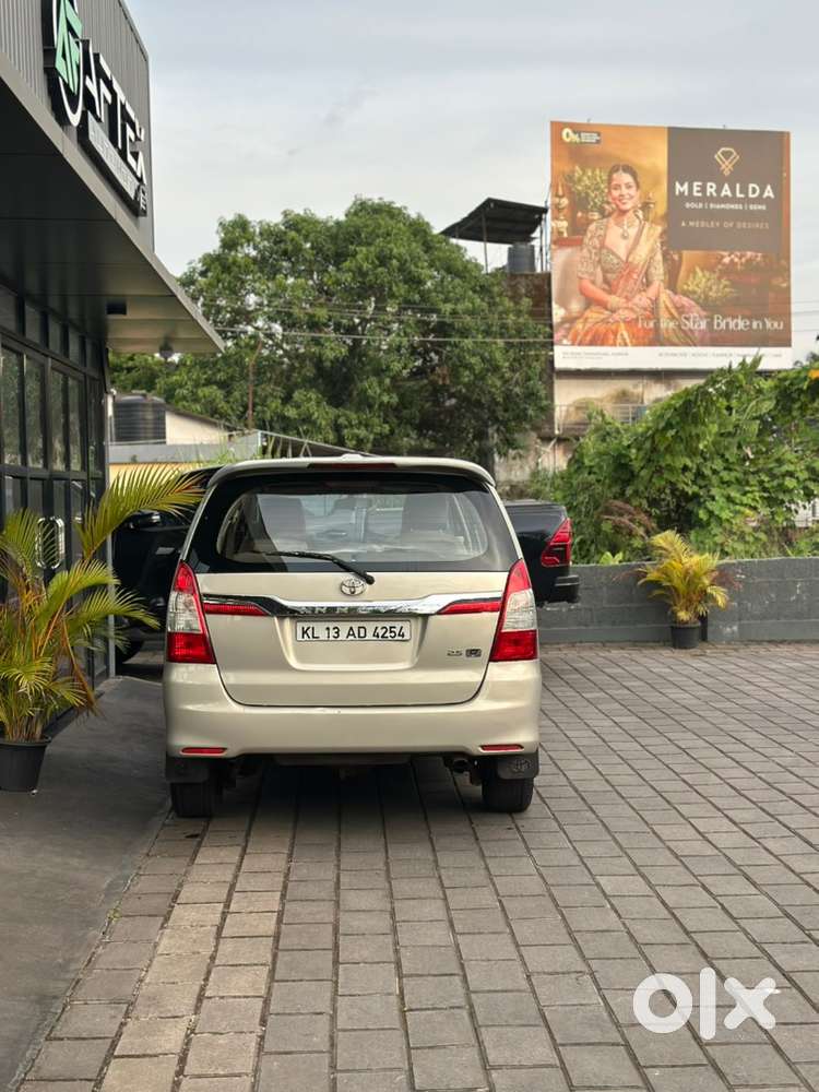 Toyota Innova Diesel 2014