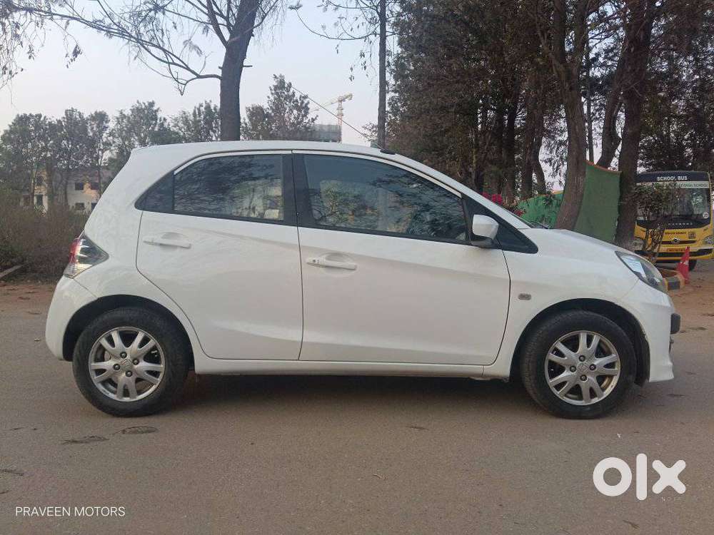 Honda Brio V Automatic, 2014, Petrol